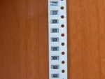 Резистор SMD      560om  0.25w  1206 (560R) 5%  (561)