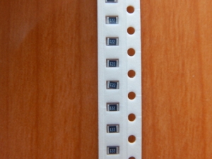 Резистор SMD      220om  0.125w  0805 (220R) 5%  (221)  (2200)