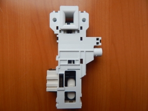 Блокировка люка Beko DA057714  (2704830300, 00225222)