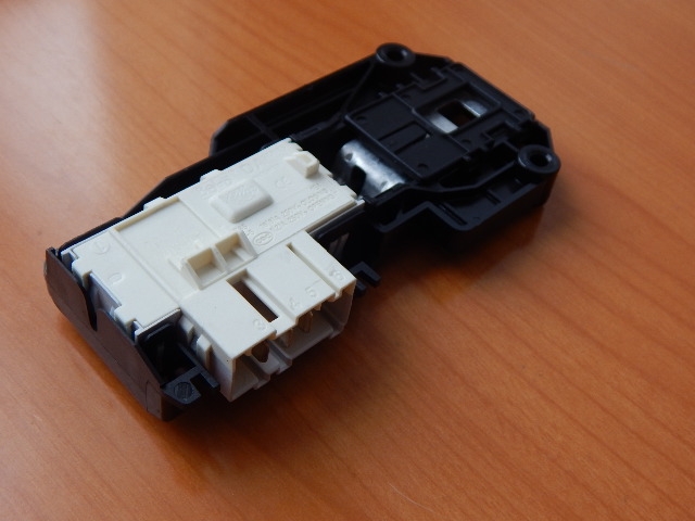 Блокировка люка Electrolux, Zanussi ROLD DA056513-DA065510 (50226738008, INT001ZN)