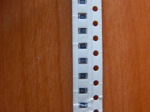 Резистор SMD       18om  0.125w  0805 (18R) 5%  (180)