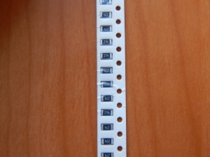 Резистор SMD   270kom  0.25w  1206 (270K) 5%  (274)