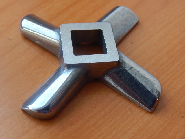 Нож для мясорубки Bork, Zelmer, Polaris, Moulinex HV8 новый тип  (ZL005, MM0107W)