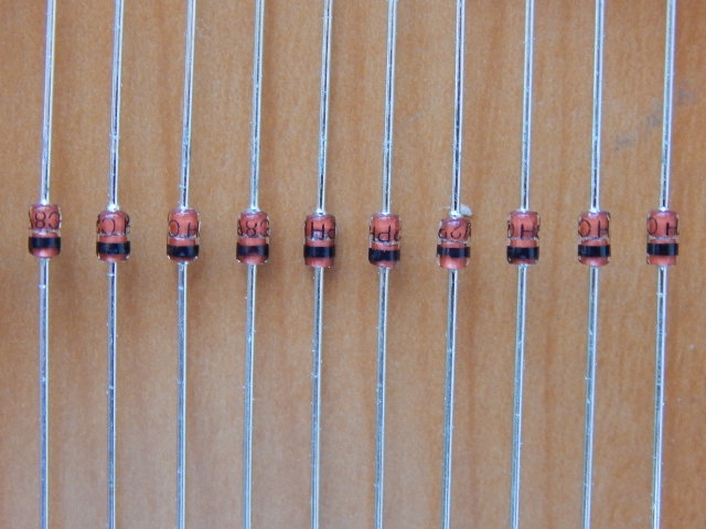 Стабилитрон 8.2v 1.0w (BZV85-C8V2) = 1N4738A
