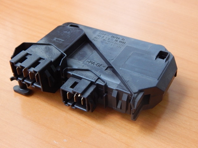 Блокировка люка Samsung R833 (DC64-00652D, 00225269)