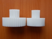Комплект шестерен (2 шт.) мясорубки Kenwood MG700 (KW712649 + ...)  (SKW002)