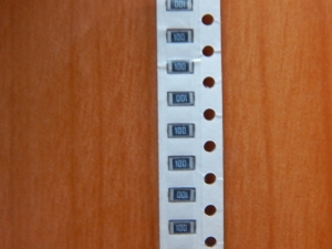 Резистор SMD       10om  0.25w  1206 (10R) 5%  (100)
