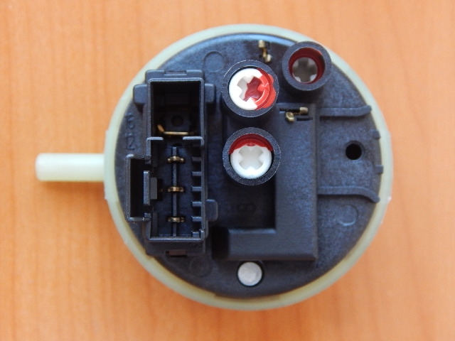 Датчик уровня (прессостат) Ariston, Indesit (Arcadia) 16002679000 (263271)