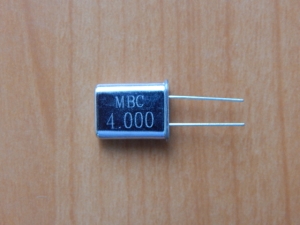 Кварцевый резонатор 4.0MHz HC-49/U