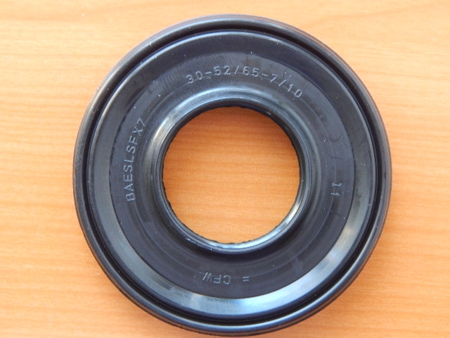 Сальник 30x52/65x7/10 (NQK033)