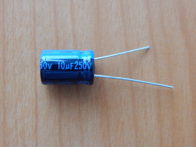 10mkF 250v 105C Jamicon TK (10x16)