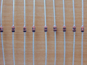 Стабилитрон   9.1v 0.5w (BZX79-C9V1) = 1N5239B