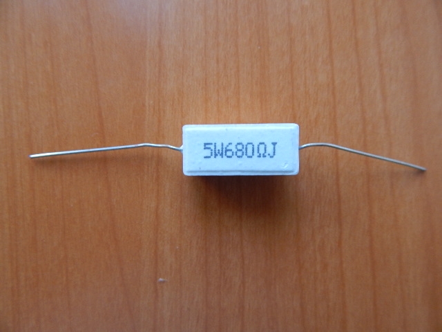 Резистор  5w       680om (680R) 5%