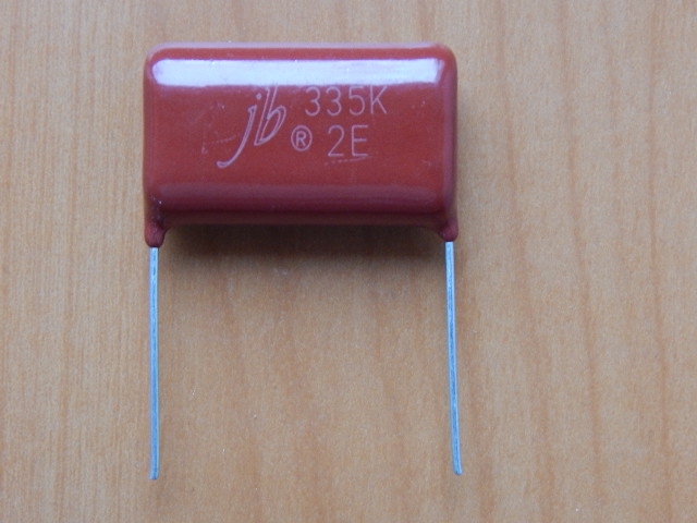 CAP 3.3mkF 250V 10% (335) (JFB)