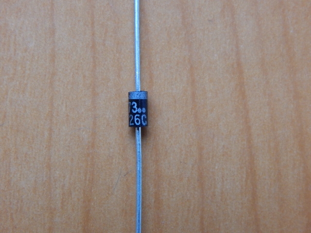 BYV26C (600V, 1A, <30ns)