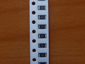Резистор SMD       22om  0.25w  1206 (22R) 5%  (220)