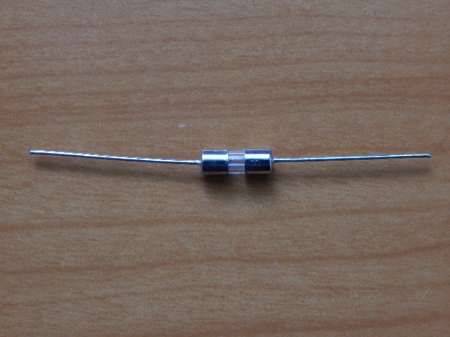 Предохранитель с выводами 0.5A (3x10mm)