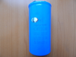 CD60  500mkF 300v (клеммы)