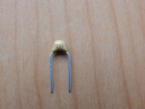 CAP      4.7pF  50V (4R7)  (NP0)