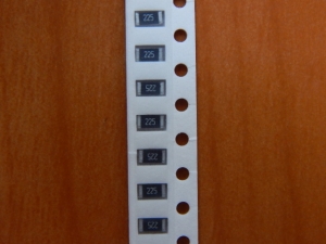Резистор SMD  2.2mom  0.25w  1206 (2M2) 5%  (225)