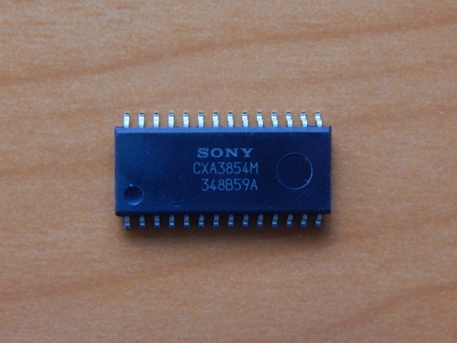 CXA3854M