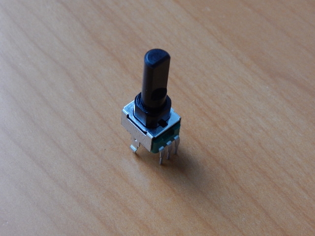 Резистор переменный 3-pin B500K 8x8mm L=30.2mm моно лыска RV09BF-40E1N-215F-B500K-AC