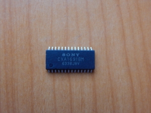 CXA1691BM
