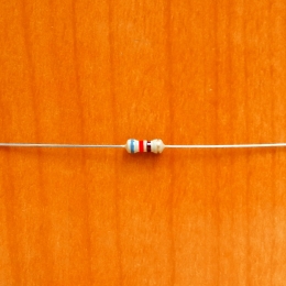 Резистор  0.25w       820om (820R) 5%