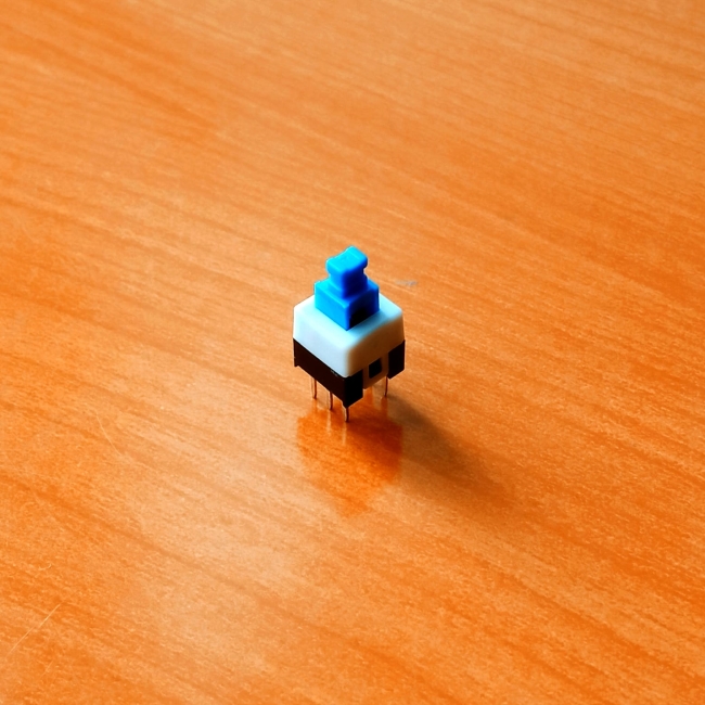 Кнопка 6-pin  7x7mm L=4mm с фиксацией  (№29)