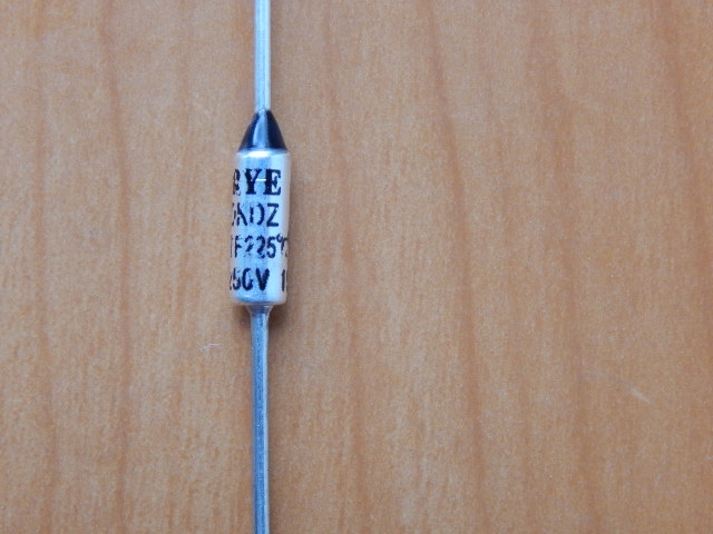 Термопредохранитель RY-01 225C 15A